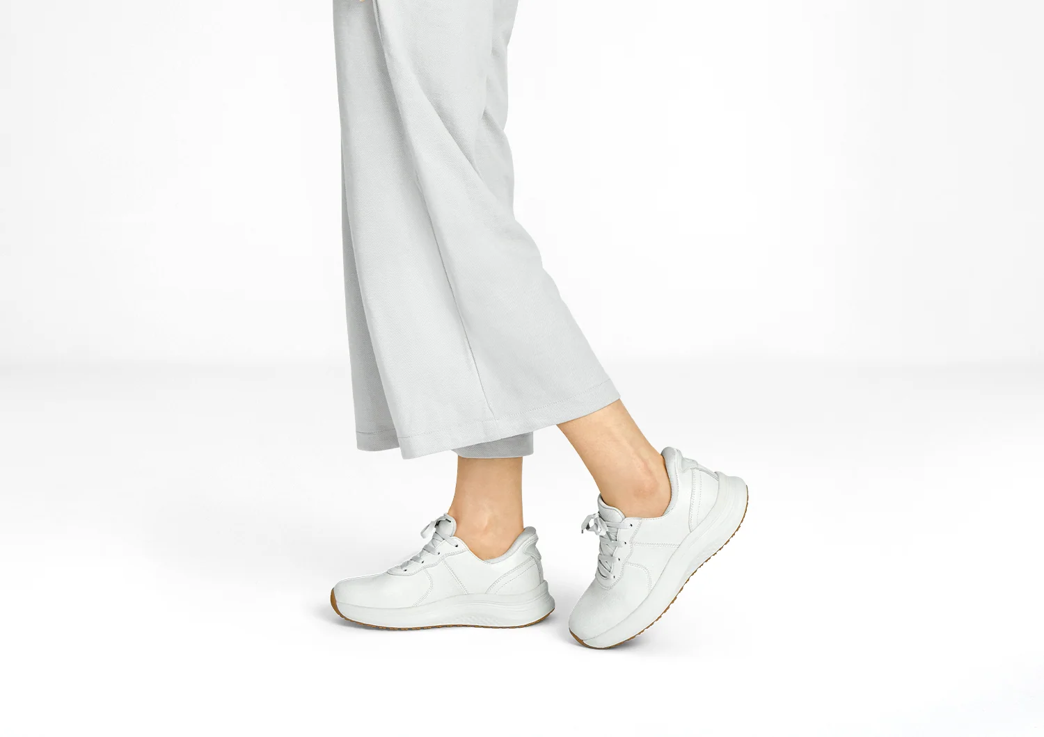 Stride Hands-Free - Ecru 13 Stride Hands-Free - Ecru