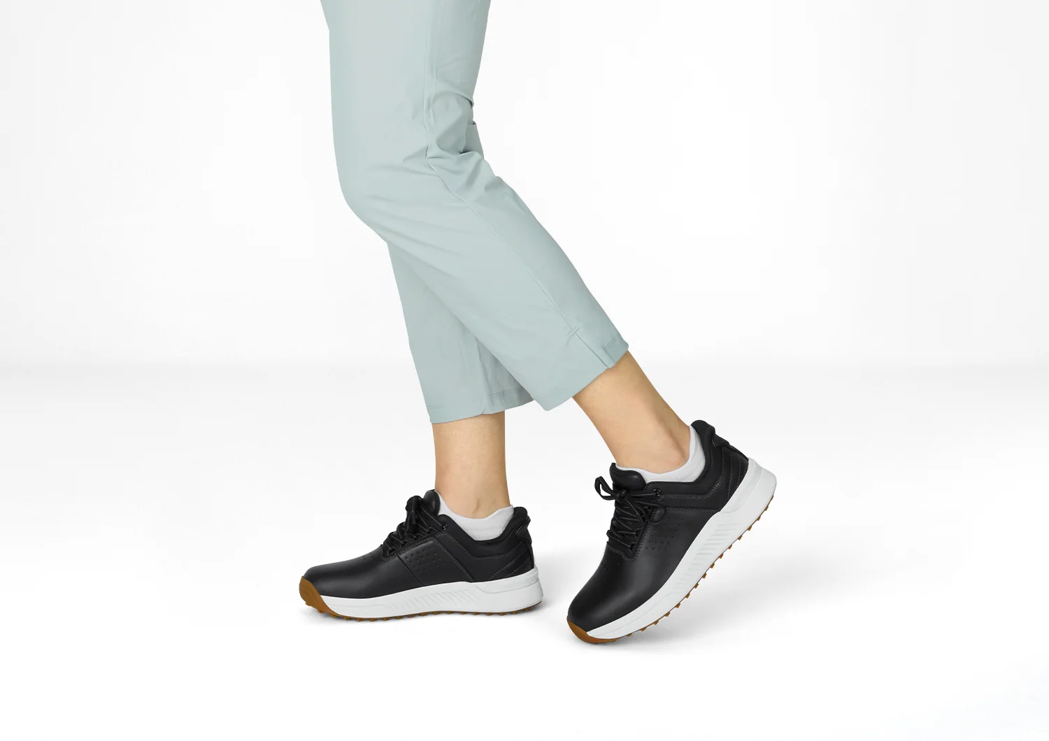 Approach Shot Hands-Free Golf - Black 2 Approach Shot Hands-Free Golf - Black